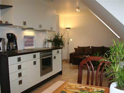 Ferienhaus - 3 Personen -  - Ostsee 2 km | Trampolin | Garten | Waschmaschine | WLAN - 18230 - Bastorf